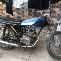 اربعه كير كلك محرك يخبل شلعه ومعدل فد شي سعر 150 وبيها مجال 0780118846...