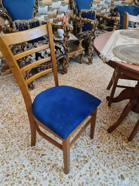ميز طعام جديد ونضيف سعره 50 
تخم عشر مقاعد تكمه نضيف سعره 650مكان البلديات 
ملاحظه مندوبه اي شي عدكم دزو ابيعه بعموله 🌺


**إذا كنت صاحب هذا الإعلان وتريد حذفه لأي سبب، رجاءا أرسل رسالة إلى الدعم الفني**