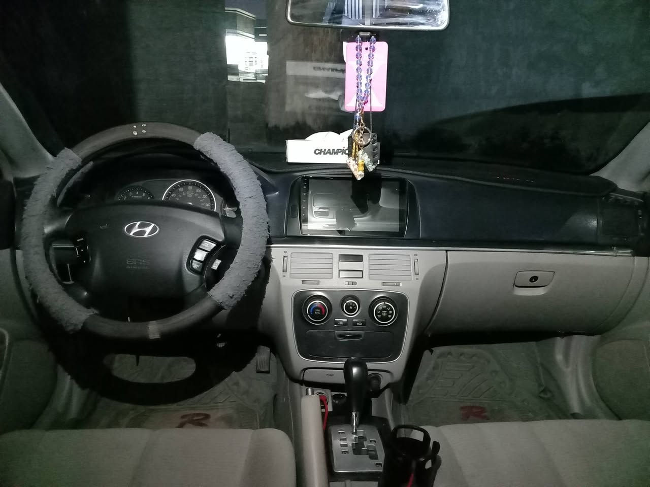 سلام عليكم سوناتا ٢٠٠٨ وراد أمريكي مصبوغه احزام صدر صدرها تعبان اوبيها الضوء الداخلي والبصمه مال أبواب ماتشتغل يرادلها كهربائي شغله بسيطه السياره فتحه شاشه كشن كهربائي تحكم استيرن محرك ٦ اسلندر مكفول كير مكفول تخم تاير شادلها للبيع أو امراوس ابئقل اونفس السعر سعر السياره ٨٥ بيها مجال رقمي *********** مكاني الفلوجه حي الشهداء
