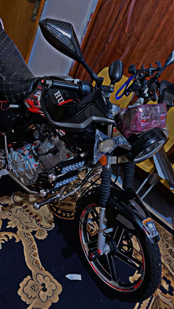 سلام عليكم ماطور هيوشه. موديل 2021 .ماطور مكفول  منكلشي داجه كلشي بيه شغال وجديده بعده. مرقمه ارقام انبار  تاخذه ثاني يوم احولك. 
داجه عليه كربون فايبر مري. كفرات يده  ملشي بيه جديد. مع صالصه. تزويت (SC) شلعه معدل طلع بيه مثل ورد . العنوان فلوجه 
الي يحب يتواصل.  ويايه على وتساب . ***********/ دراجه متعوب عليه  الي مو شرايه لا يعلق ولا يراسل.
