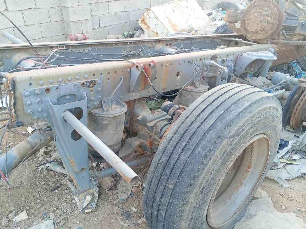 السلام عليكم اكسن وسنكل مان تيكه كاملات بعدهن بل شاصي كلشي جاهز بيهن قواعد رباطات للبيع السعر 8ورقات اكسن وسنكل وموجود فرندكسن مال تيكه جوبلس هم جاهز سعره 4ورقات وعندي بيبان تيكه كصيف  للستفسار ***********
