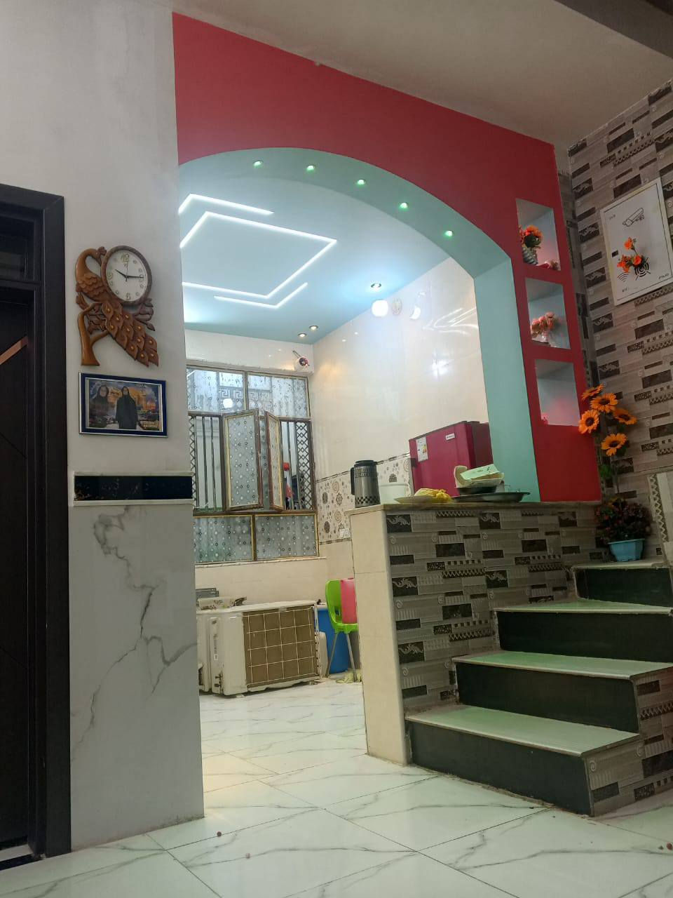 السلام عليكم  بيت للبيع المساحة 100متر طابو زراعي عقد 25اقرار محكمه كربلاء حي الامل  مقابل عمود 83بناء طابوك السعر 130اتصل ***********
