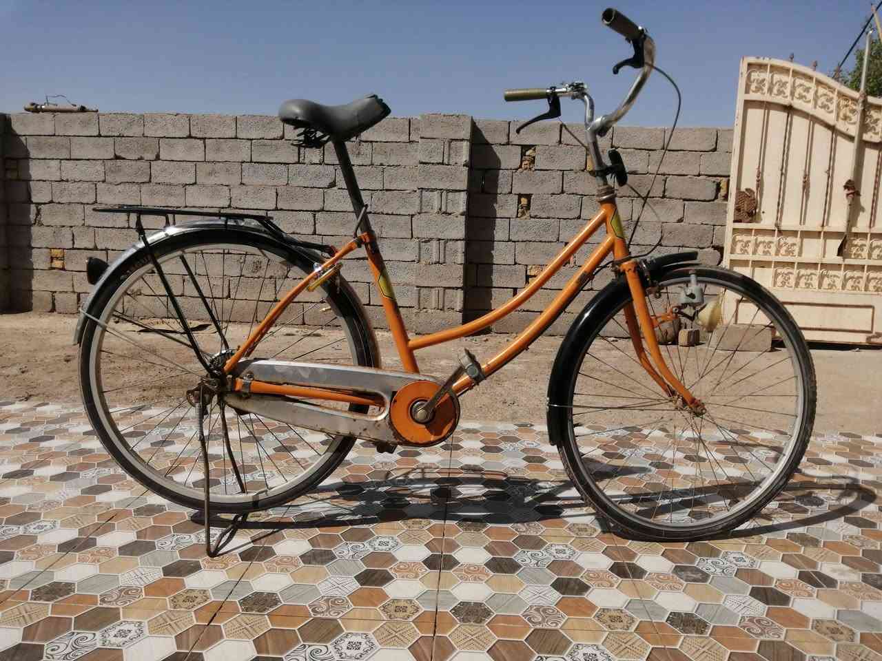 السلام عليكم شباب بيسكل للبيع حجم 26 بايسكلات كله جديد السعر 75 قفل نهايته لاتعبمني ولاتعبك العنوان ذي قار قضاء الشطره الرقم *********** ورقمي بي واتساب لشراي بيه خير ويدلل
