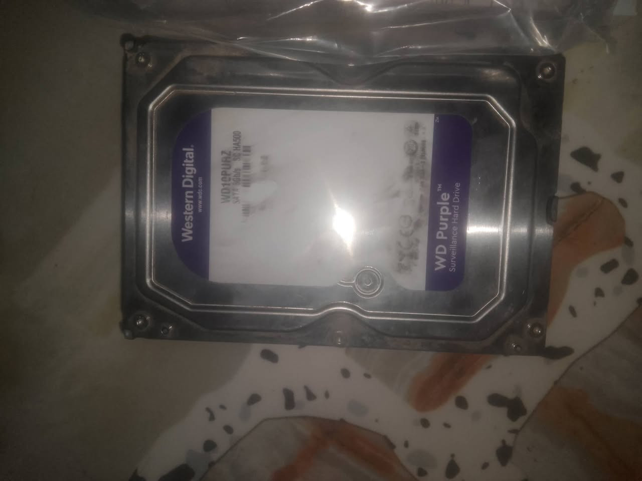 لي عنده مذربود مراوس قديم حديث عادي المهم شغال
مةس بالكارتونه مستعمل شي قليل
dvd بعده بالكارتونه مستخدم موهواي
هارد بنفسجي واحد تيرا 
راك هارد مامستعمل


**إذا كنت صاحب هذا الإعلان وتريد حذفه لأي سبب، رجاءا أرسل رسالة إلى الدعم الفني**