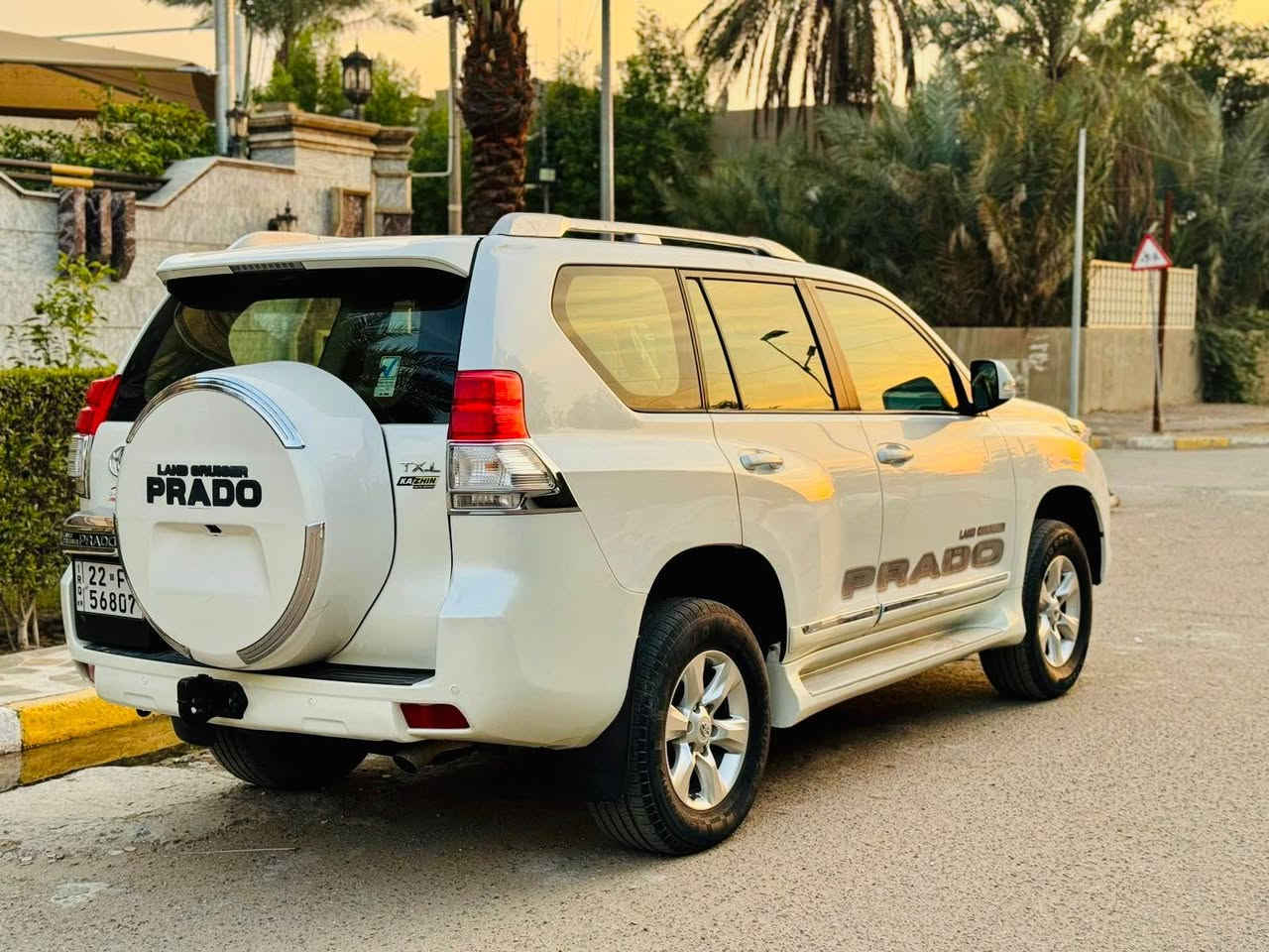 السلام عليكم 

برادو 2013 كويتي كفاله كفاله عامه
من صبغ من بارد من تبديل 

السعر : 285 $  وبيه مجااال 

اتصال : ***********

المواصفات فول ١/١ كويتي معروف

فتحه سلايت 

بصمه 

١٠ ايرباك 

دبل تانكي 

هوك خلفي 

مري شفط وترحيب

فول تحكم استيرن 

كروز سرعه 

داخل صاج ملكي 

دركه صاج 

كشنات جلد 
 

سبير معلك 

محرك 6 سلندر 

دفع رباعي 4x4 

7 راكب 

السياره جديده وبل عافيه عل ياخذهه 

مكان السياره بغداد البلديات بغداد, العراق
