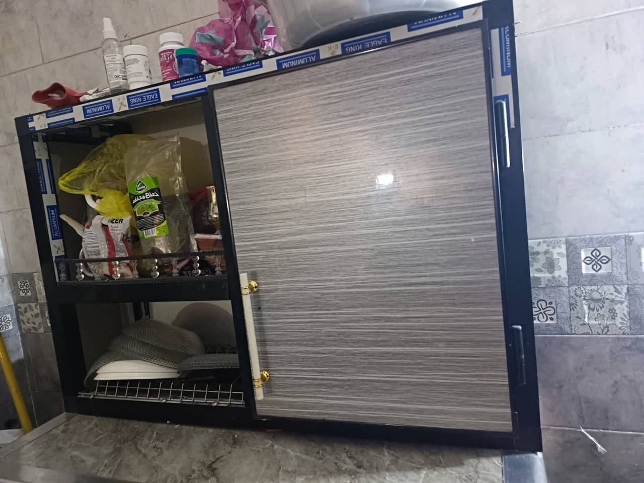 السلام عليكم اغراض للبيع موجودين بلاعلام اسعار حلوة
للتواصل ***********
