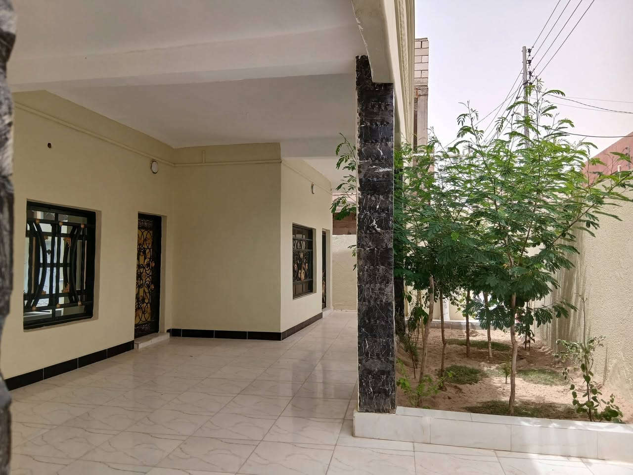 بيت 300 متر طابوصرف بأسمي محلة الشمال حي الملايين قرب جامع العيسى بناء طابوك اصفرالسعر 560 وبيه مجال،للعلم البيت فارغ استلام مفاتيح ***********
