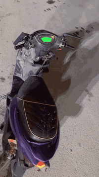 سلام عليكم حبايب دراجه جيتي ار    الدراجه كالفه عامه برغي ما مفتوح بيها +الكفرات ختم واحد دارجه كلش نضيفه وحلوه سعرها 775 الف *********** مكان بغداد جامع النداء
