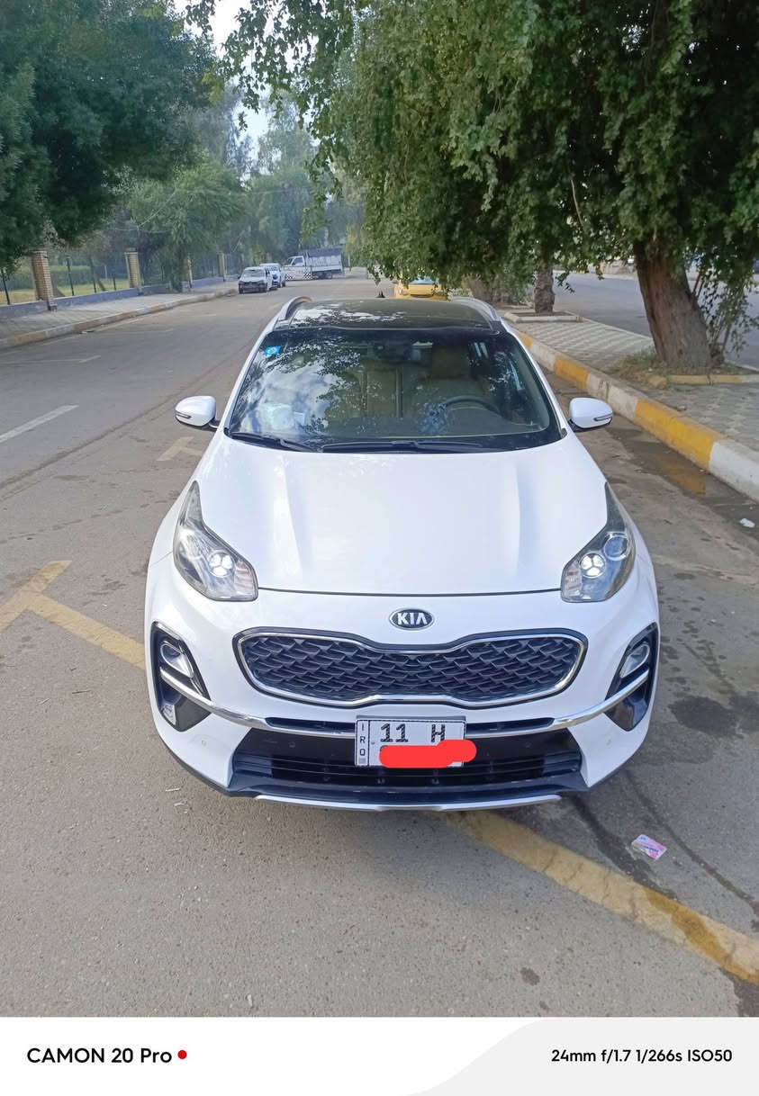 سلام عليكم من رخصت الكروب سبورتاج 2019  دوش 2000 خليجي ابيض اللون 1/1 فول بنوراما بصمه شاشه تحكم جهتين صندوق كهربائي كشنات كهرباء السياره ماشيه ٧٤ الف رقم دولي سنويه باسمي (للبيع فقط) استفسار الاتصال ع هذا الرقم *********** ابو احمد السعر 208
