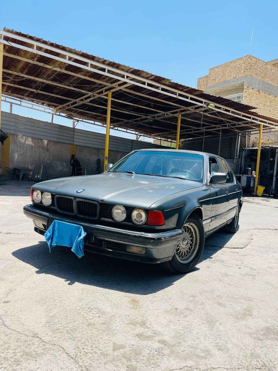 بي ام  ٧٣٥
رقم بغداد
موديل  ٩١
سياره جاهزه
***********
