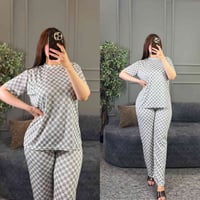 فستان • كمية محدودة • أزرار زينة