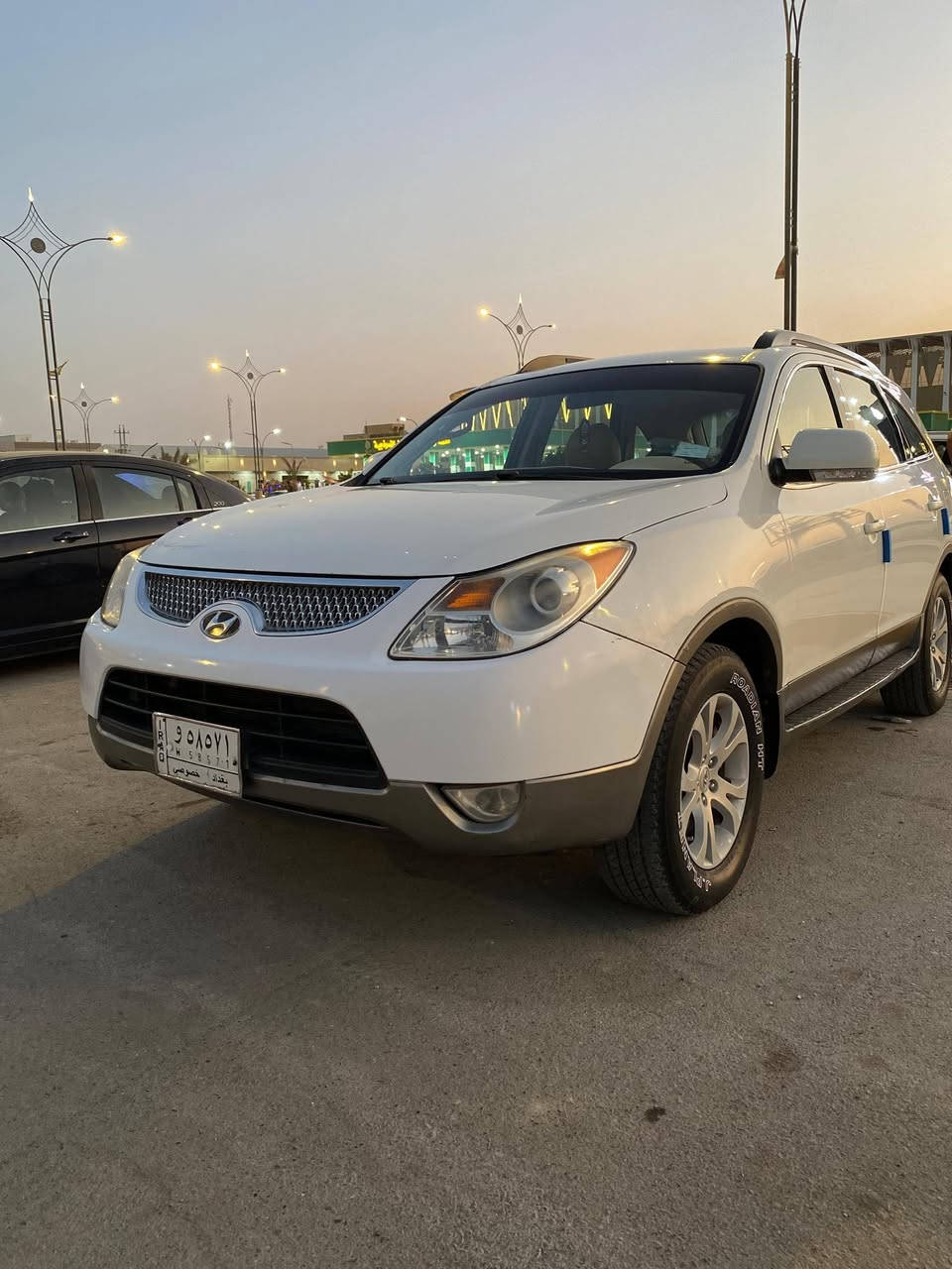 موديل 2012 خليجي مري شفط كشنات كهربائيه تبريد 3قطع حساسات خلفي
مكينه كير تبريد تخم تاير كله جاهز عله اخر حبايه 
مكينه (3800)جديده السعر 150
***********
