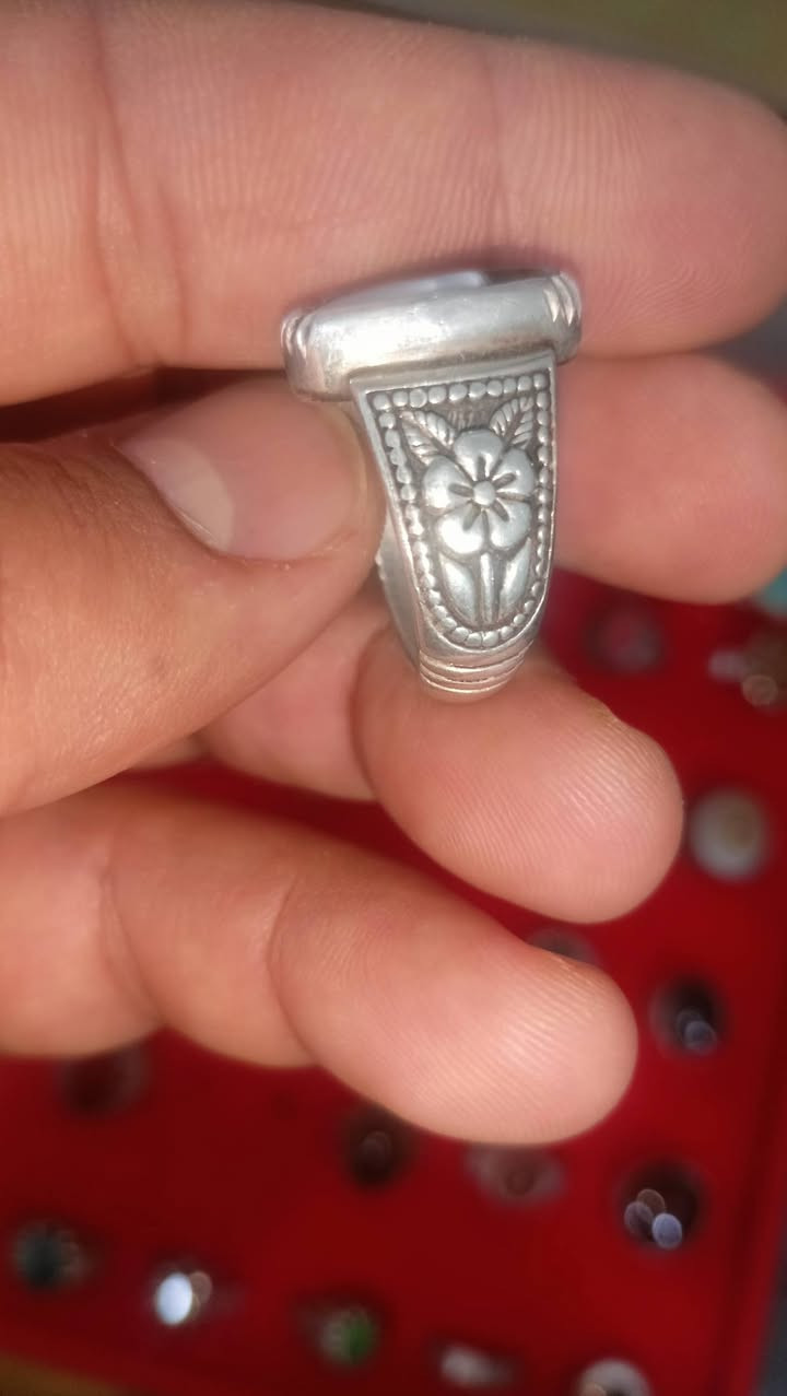 جزع كصبه قديمه مثقوبه صياغه يدويه ثقيله قياس 19 بسعر قفل75
عقيق يماني عباسي دركه حمره صياغه يدويه ثقيله جدا قياس 24-25 بسعر نهائي 85 الف مع توصيل


**إذا كنت صاحب هذا الإعلان وتريد حذفه لأي سبب، رجاءا أرسل رسالة إلى الدعم الفني**