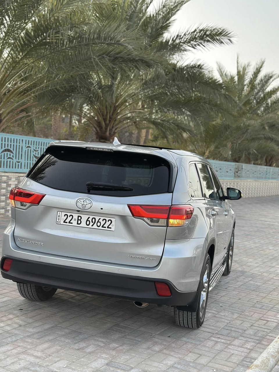 السلام عليكم
تيوتا هايلندر (2018) امريكي كلين بدون صبغ 
رقم اربيل تحويل مباشر ماشيه (104) على نضافه محرك( V6) السياره جديده 
فئتها (LIMITED/AWD)                            1/1
بصمه ابواب 
بصمه تشغيل 
تشغيل عن بعد 
بانوراما 
فورويل 
كشنات جلد 
كشنات كهرباء
هيتر ستيرن 
تدفئه كشنات 
تبريد كشنات 
لد امامي 
لد خلفي 
5كامرات امامي جانبي خلفي 
تحكم سترين جهتين 
رادارات 
تحديد مسار 
صندوق كهربائي 
شاشه الحجم الكبير 
تدفئه تبريد كشنات خلفيه 
7راكب 
ومواصفات الهايلندر معروفه 
السعرر//285 ورقه وبيها مجال بسيط 
للاتصال//***********
***********
