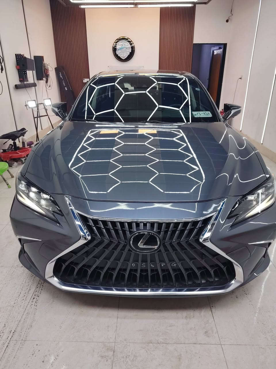 اللهم صلِّ على محمد وآل محمد 🌙✨
🔥 وين الشرايّة؟ إذا تدور الفخامة والنظافة… هاي فرصتك 🔥
🚗 لكزز 2024 – أعلى فئة (التا لكجري)
✔ مواصفات كاملة (فل أوبشن)
✔ نظيفة جداً استخدام شخصي
✔ بدون أرباك نهائياً
✔ سياره نصبه وشغل درجه اولى ٣ عدسات 
✔ جاهزة للاستعمال مباشرة
💰 سعر  255 $ مغرّي للجادين فقط
🔥 أتحدى تلقى سيارة بهيج مواصفات وبهذا السعر! 🔥
📍 الموقع: بغداد – نفق الشرطة / حي حطّين
📞 الاتصال: ***********
✨ اللي يعرف قيمة اللكزز يعرف شنو معروض
🤍 الله يبارك بالرزق للجميع
