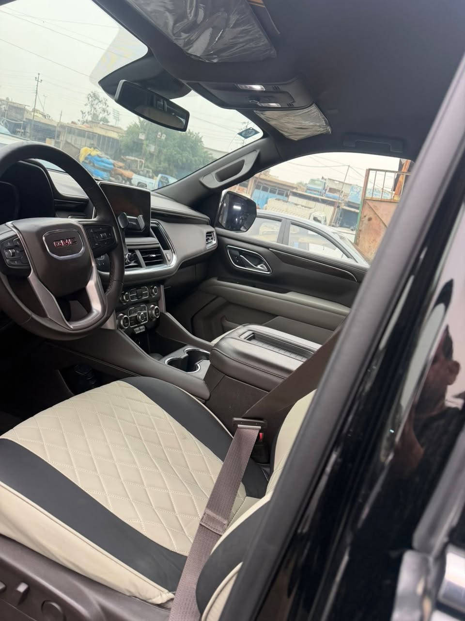 السلام عليكم ورحمة الله
جمسي 2024 وكاله المنصور خليجي رقم بغداد كفالة عامه
سيارة جديدة بمعنى الكلمة 
مواصفات sle
مغلفة ppf
شباك دينالي
ويل كب دينالي
الداخل مدوشم
سيارة بوضع الوكاله 
ماشية 45 كيلو متر
مكان السيارة بغداد
السعر 530 وبيها مجال
للاستفسار ***********
