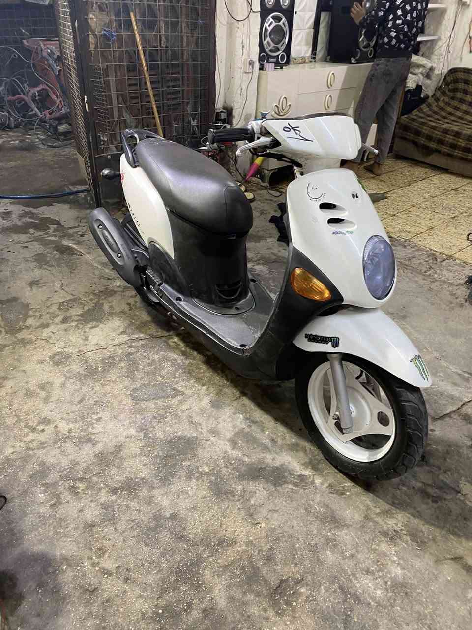 السلام عليكم دراجه فوله سرعه ١٢٠ للبيع الدراجه كفاله عامه من مكينه وكفرات كفاله عامه السعر٧٠٠ الرقم ***********المكان حي الجهاد
