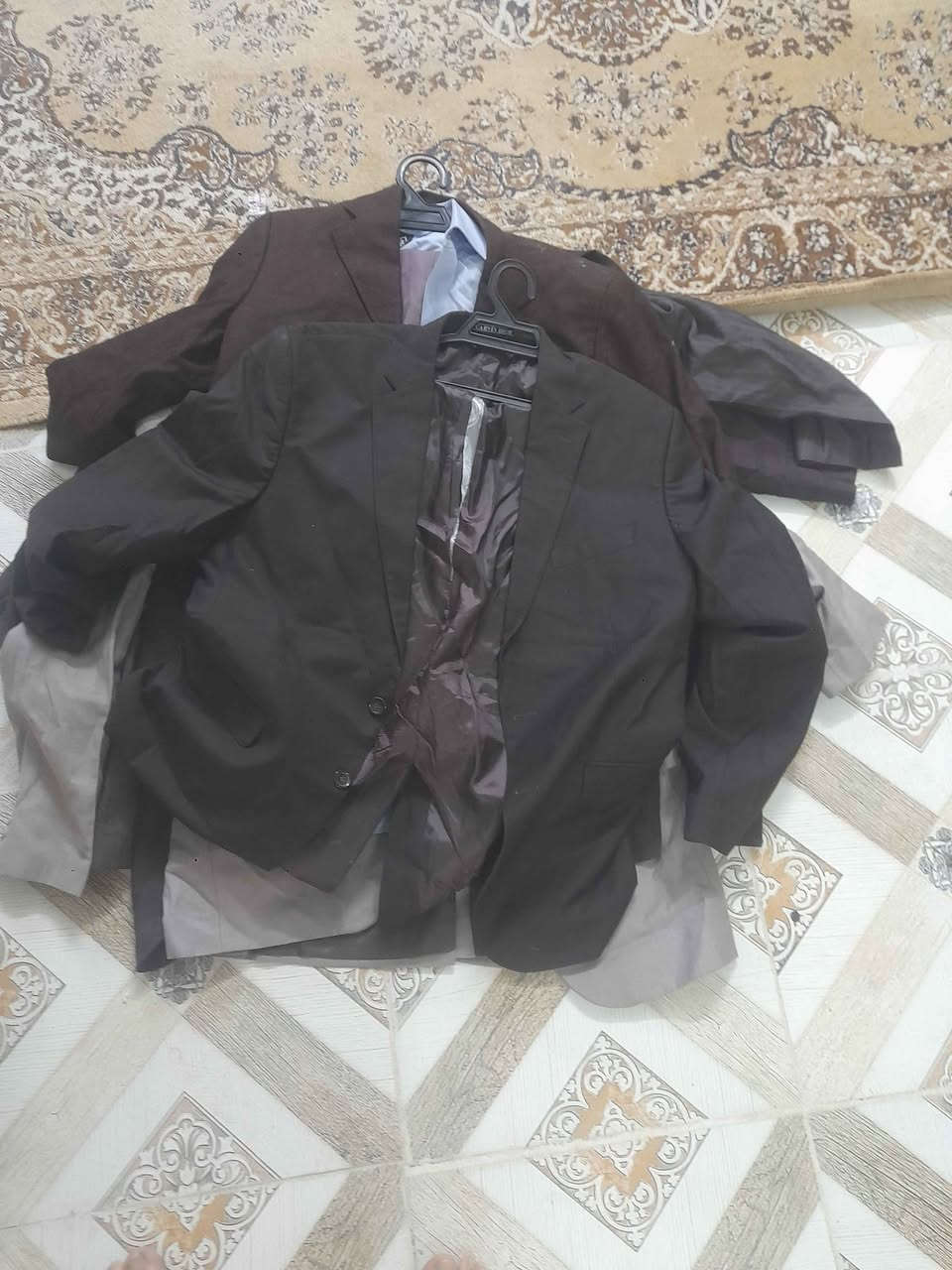 سلام عليكم تصفيه محل عندي شلع البيع ستر بناطير وقمصان رجال كل قطعتين خمسه تلاف مكاني الزعفرانيه يم عمارات سعيده *********** بغداد, العراق
