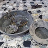 اخوان طشت و سلبجه مع القبق وشمعدان و قديمات عمرهن اكثر من ١٥٠ سنه للبي...