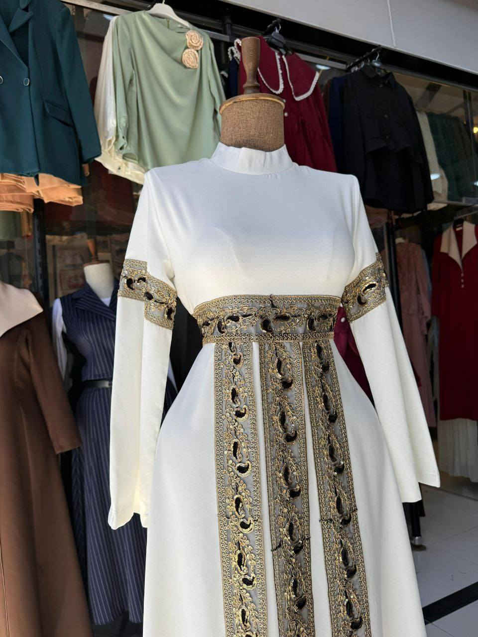 فستان العيد❤‍🩹
السعر 30الف فقط 
خامة هوريم دابل تركي
38–40–42–44–46
توصيل


**إذا كنت صاحب هذا الإعلان وتريد حذفه لأي سبب، رجاءا أرسل رسالة إلى الدعم الفني**