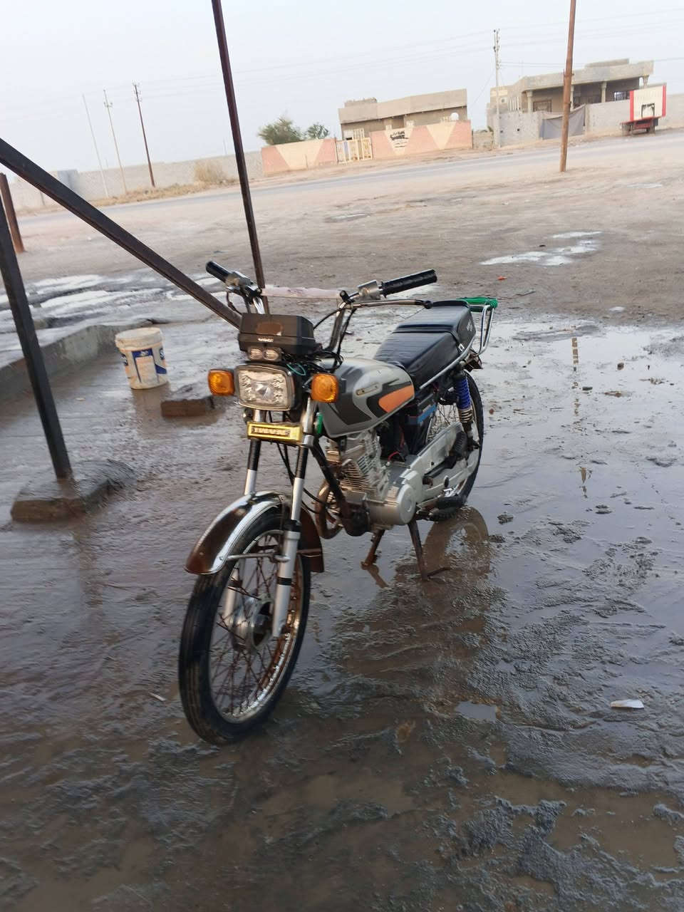 السلام عليكم شونكم خوان هاي دراجه نامه شلامجه اوراق  مديل 2018 بلاد مكينه ما بيه نقص برقي وخير من الله دراجه حلوه ونضيفه  شاصيه مكفول مكاني بصره قضاء الدير سعرها 700وبيه مجال رقم الهاتف ***********
