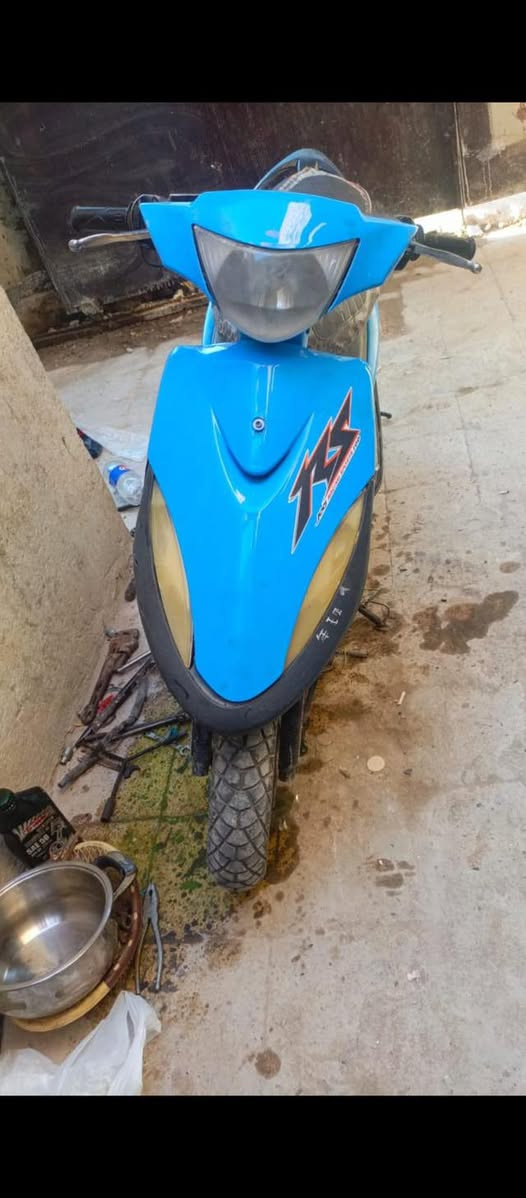 دراجه للبيع جيب باتري وكابريتر وشغل سعرها 350وبيها مجال  ***********واتساب شغال
