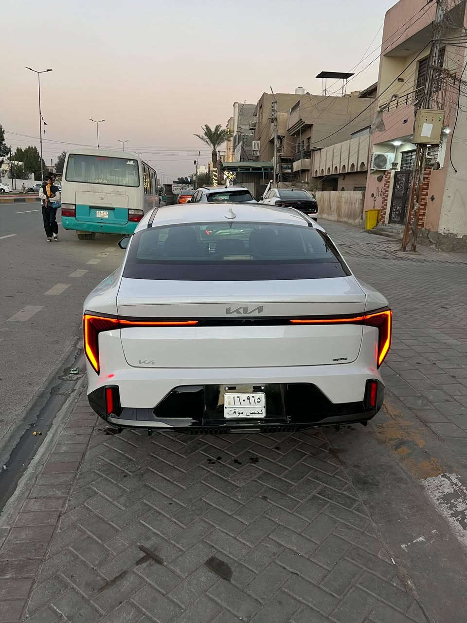 السلام عليكم. K4 gt line أعلى فئة محرك ١٦٠٠ توربو رياضي كير أي تي مو سي في تي ماشية فقط ٢٠٠٠ ميل دخول جديد رقم فحص ومنفيست بأسمي كلين تايتل ولا قطرة صبغ مكفولة داخل أحمر مكان السيارة بغداد حي سومر شارع المدارس .السعر ٢٠ الف.للاتصال على الرقم *********** فؤاد..
