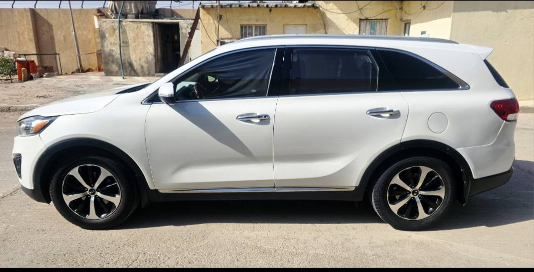 السلام عليكم سورنتو وارد امريكي
صور الحادث مرفقه بالمنشور
موديل 2018 / اللون ابيض 
رقم بصره بأسمي تحويل ثاني يوم
6سلندر  7 راكب  3 قطع تبريد
بصمه تشغيل + وبصمه ابواب 
شاشه كبيره + كامره دواره اصلي
 3 انضمه قياده + مري ترحيب 
الباب الخلفي كهرباء + لادار جانبي 
كشنات جلد كهربائي 
الكشنات الاماميه تدفئه
تحكم ستيرن جهتين 
بردات خلفيه اصليه
حساسات خلفي
 اشاير بالمري
السعر  165
رقم الهاتف / ***********
العنوان / البصره / المعقل
