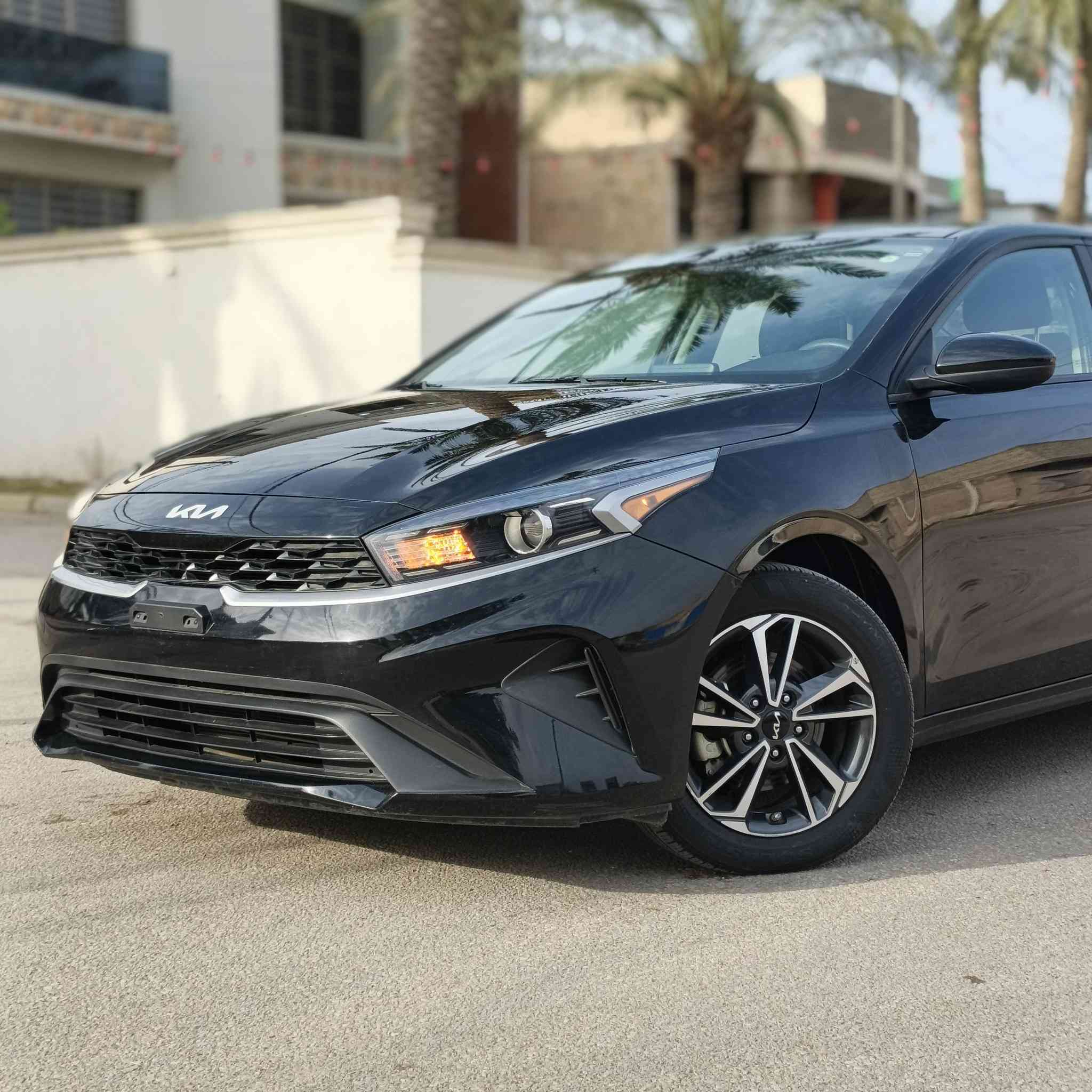 كيا فورتي وارد امريكي 2024 (بدون رقم) محرك 2000 دوش دخول جديد  ممشى 31 mil مواصفات رادارات توقف ذاتي تحكمات انظمه  شاشه ويل كب كروم كاميرا دواره  حادثها فقط الباب ومبدل اصلي نفس اللون تفصيخ بدون قطره صبغ السياره وكفاله السياره وبالواقع احلى من الصور بهوايه مكانها بغداد البلديات
‏ ‏‪***********‬‏ بدون رقم السيارة فقط بيع غير متواجد على الفيس
