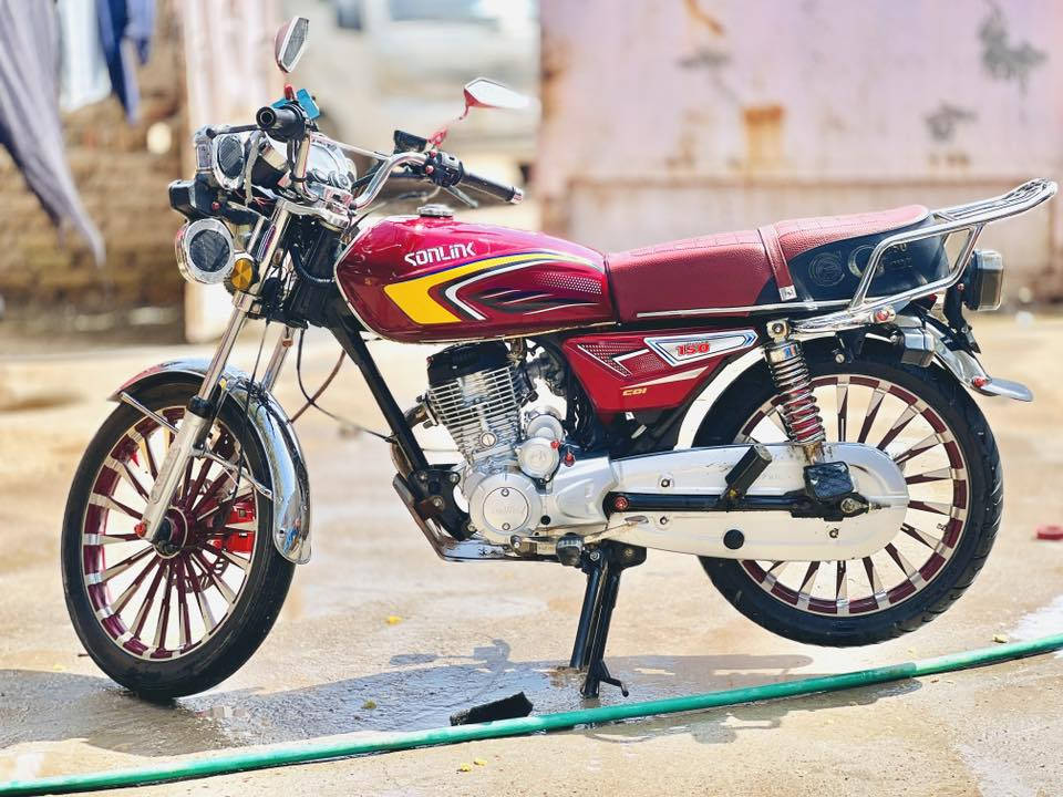 سلام عليكم دراجه مكفوله كفاله عامه اوراق مكلف بل نشر مكان بابل قرب جامعة بابل رقم صاحبها ‭٠٧٧١ ١٠٨ ٠٧٠٨‬
