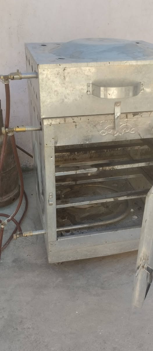 بيع مستعجل ولله مكان ماعدي شرط الشغل فرن شوي والفوك للخبز
***********السعر. 15
