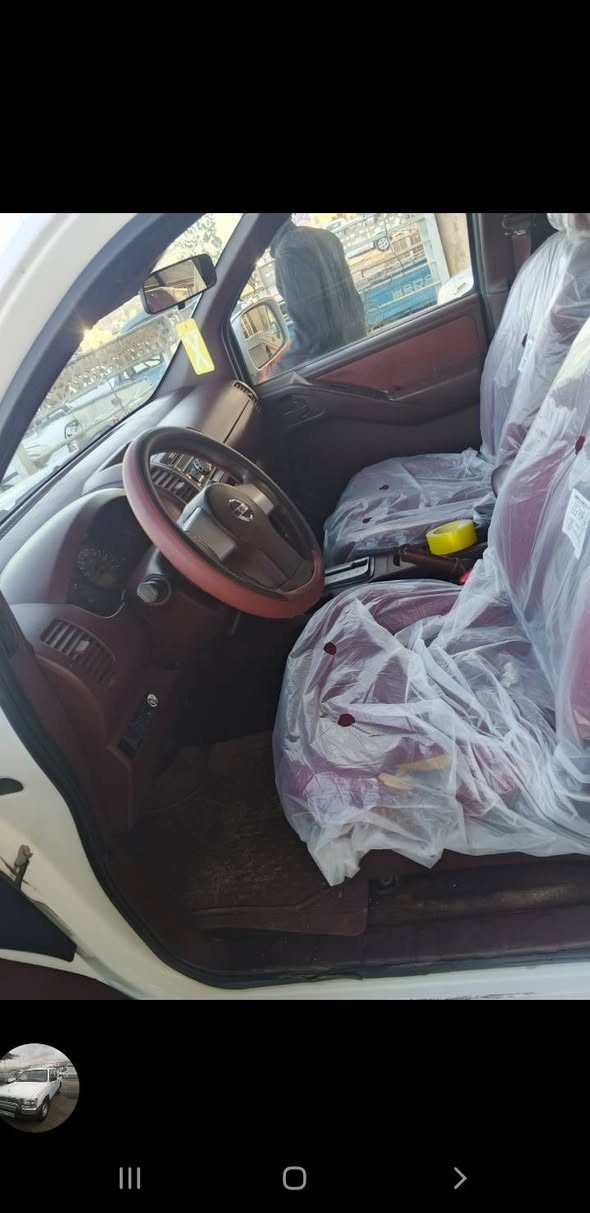 السلام عليكم أخوان للبيع أومراوس بكيه نيفارة موديل ٢٠١٣رقم أربيل سنويه نافذة سنت ١٨ سيارة جديدة كيرمكينه أكسل شاصي كله مكفول تخم تاير شرط جديد تبريد ثلج السعر ١١٨ورقه وبيهه مجال وأذا اكومراوس كيه نتراهم مكاني بغداد ***********
