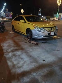سوناتا موديل 11 البيع سياره حلوه مكينه جديد صير شهره من شده ما بيه نقص...