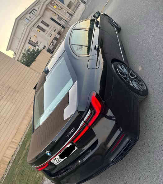 من رخصة الادمن المحترم والاعضاء الكرام 

سعر جدا جدا مناسب 

موقع السياره اربيل 
اندفجوال مواصفات خاصة تجي 2021 

Individual
هي أرقى وأفخم نسخة تقدمها شركة
BMW
  من حيث التخصيص وتفاصيل كثيرة جدا  من الفخامة الداخلية والخارجية والتفاصيل الكثيرة 

BMW 750 XDrive – موديل 2021
ماشيه فقط 31 m 
محرك V8 توين باور توربو 
حجم 4400 بانزين
محرك جبار ماشاء الله من ناحية النعومة والسحب وبنفس الوقت اقتصادي
‎
المواصفات:
ViP باب طويل خلفي يعني رئاسي 
‎فول مواصفات 1/1
اربع تايرات يفترون يعني تايرات الورة تفتر ويا لوفة الاستيرن
‎رادار امامي وجانبي وخلفي  لمسافة الطريق
‎داخلية لون ابيض كريمي تطريز فاخر جدا 
جميع الابواب والصندوك شفط ‎
كوشنات ديزاينو
جميع الكراسي مساج هيتر وتبريد وخزن وضعيات 
‎خمس كاميرات
مع نضام ركن الية وقيادة ذاتية 
‎نظام داتا شو مقابل السايق 

‎حساسات 360 درجة ،
‎بصمة إلكترونية
‎لايتات زينون متحركة مع ستيرن
‎مرايات رادار
‎ويل حجم 20 إنج بلادي
‎بانوراما
سقف رولز نجوم يجي بالسلايد نقش اللوان متغير 

انظمة قيادة سبورت وجبلي وايكو 
اقتصادي وكثير جدا من الانظمة
‎تحكم ستيرن فوليوم
‎دوسات وكشنات والسويج  جميعها بلادي مختومه اندفجوال 

‎نظام Auto Stop
‎إنارة داخلية 10 ألوان LED
‎نظام تعليق هيدروليك (الجگات تصعد وتنزل)
شاحن واير ليس 
يعني مليانه مواصفات للاخير بيها بعد هواي ناسي اذكرهن 

‎الحالة:

‎السيارة حادثها بسيط موجودة كلها بالصور مال امريكا وحته كلفة استيرادها موجوده بأمريكا بيش كانت من غير كمرك ونقل وترقيم وتصليح 

نصبة السيارة ووضعه جدا جدا حلوه للامانه من داخل وخارج وباقي التفاصيل الاخرى 

‎القير والمحرك والكهرباء حداديات، شرط فحص وسونار

السعر مناسب جدا جدا وماكو هيج سعر بكل العراق 
ولا اطراف العراق 

378 ورقه ومجال بسيط للشراي 

‎الموقع: اربيل 
‎للتواصل:
***********
متوفر فديو كامل لكافة تفاصيل السيارة على واتساب
