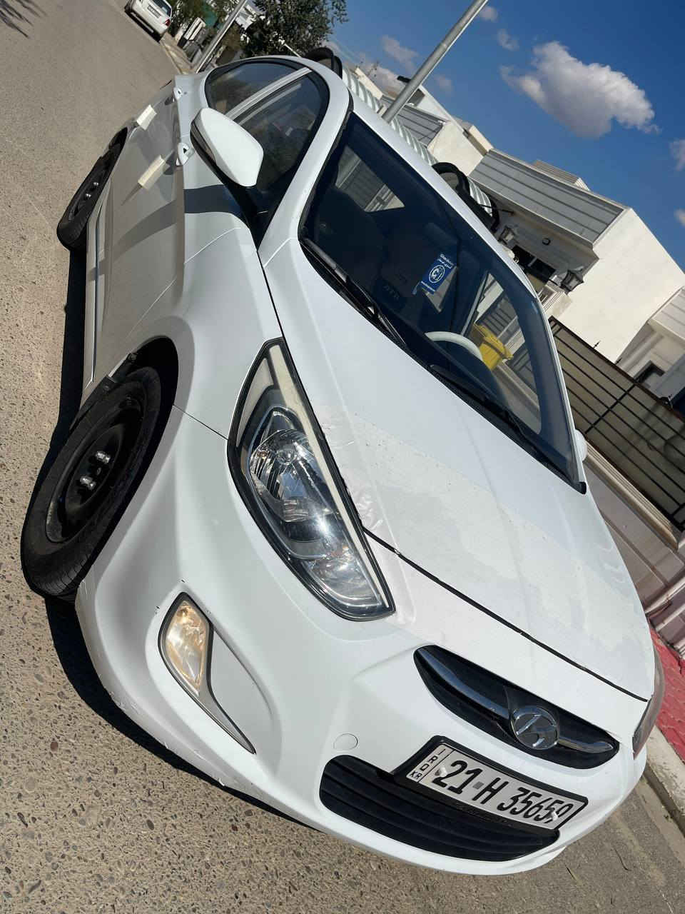 سلام عليكم 
اكسنت 2017 خليجي للبيع 
محرك دوش 
كير محرك شرط ممفتوح 
رقم هاتف *********** 
شرط التحويل بيه دفتر بنزين 
4 تايرات جديدة 
بيها بابين وجاملغين كلير بدون ضرر بدون معجون وبارد 
سيارة نظيفة وجاهزة 
سعر 103 بيه مجال بسيط 
مكان كركوك كركوك, العراق
