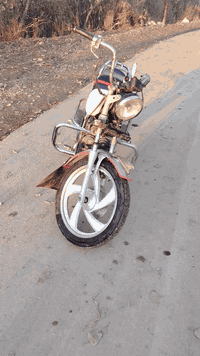 السلام عليكم دراجة جني للبيع دراجة خير من الله كهربائيات شغاله مكان خان بني سعد اوراق موجودة ***********
