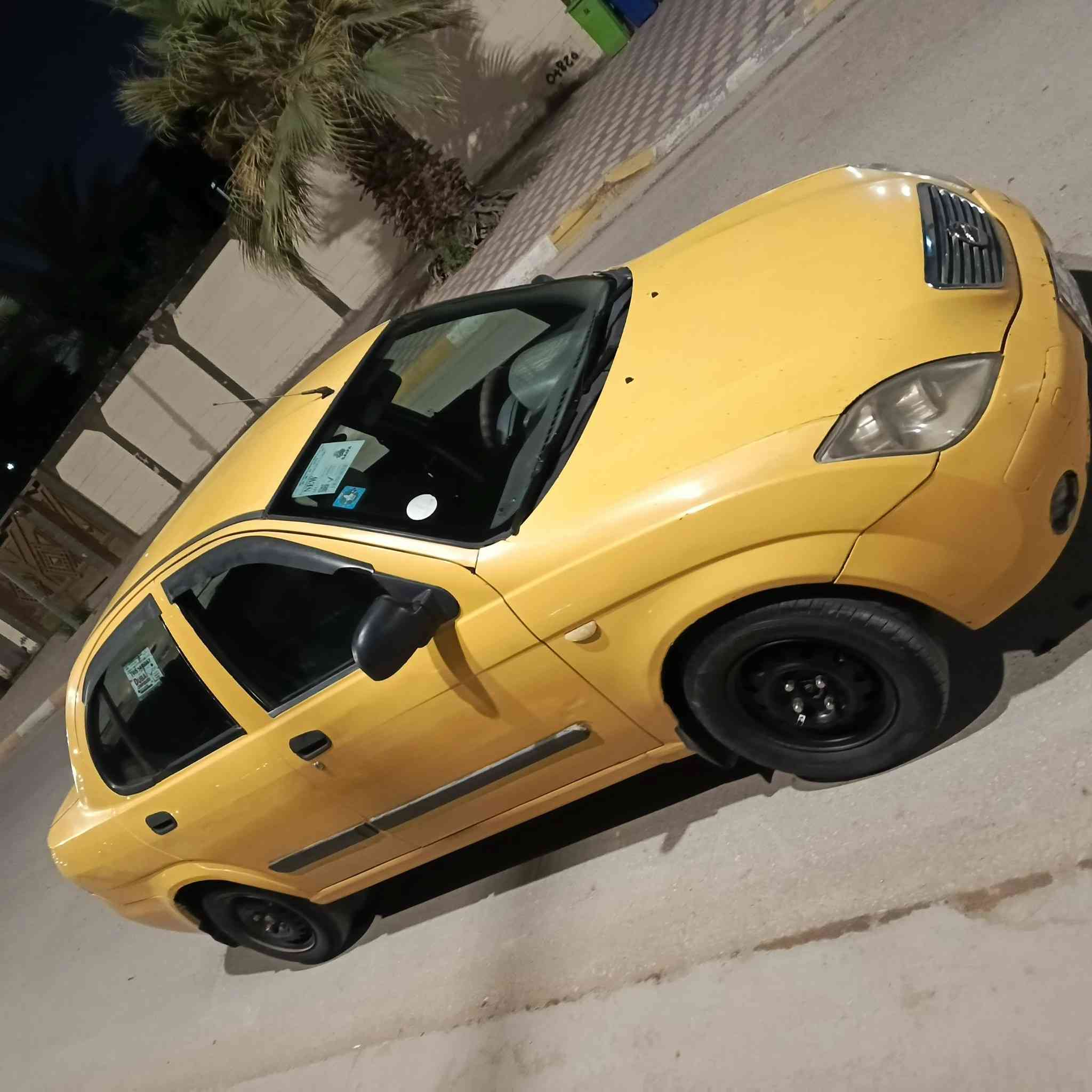 سلام عليكم سياره طيبه قطعه وحده صبغ والباقي كفاله عامه رقم بغداد انكليزي كبل اسويلك عقد مروري ويه راعيه مصفره هيئه وغرامات مكينه كير حداديه تدفئ تبريد تخم تاير كله مكفول السعر 35 وبيه مجال للستفسار اتصل ***********
