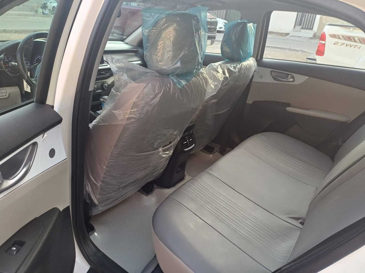 🔻السلام عليكم

🔷كيا سيراتو موديل 24 فول موصفات 

🔹حجم المحرك 2000 دوش 

 🔹 كير AT المرغوب 3 وظع قيادة 

🔹عداد المسافه 35 الف كيلو .

مكفولة كفالة عامة

🔷 مواصفات السيارة :

🔹فتحه سقف

🔹تبريد قطعتين .

🔹فول تحكم ستيرن .

🔹حساس خلفي .

🔹لد امامي .

🔹بلوجكتر LED .

🔹لايت خلفي ضبابي .

🔹مانع انزلاق .

🔹حساس اطارات .

🔹5 ويل كب .

🔹دبل ايرباك .

🔹داخل لونين .

🔹اشاير بالمري .

🔹مري شفط .

🔹الاناره الداخليه LED .+ هيلوجين

🔹كشنات خلفيه قلاب + 5 تچاوي ..

🔹رقم بغداد تحويل ثاني يوم
💸
سعر195 وبيهه مجال 

📍مكاني بغداد الغزالية هاتف
***********
