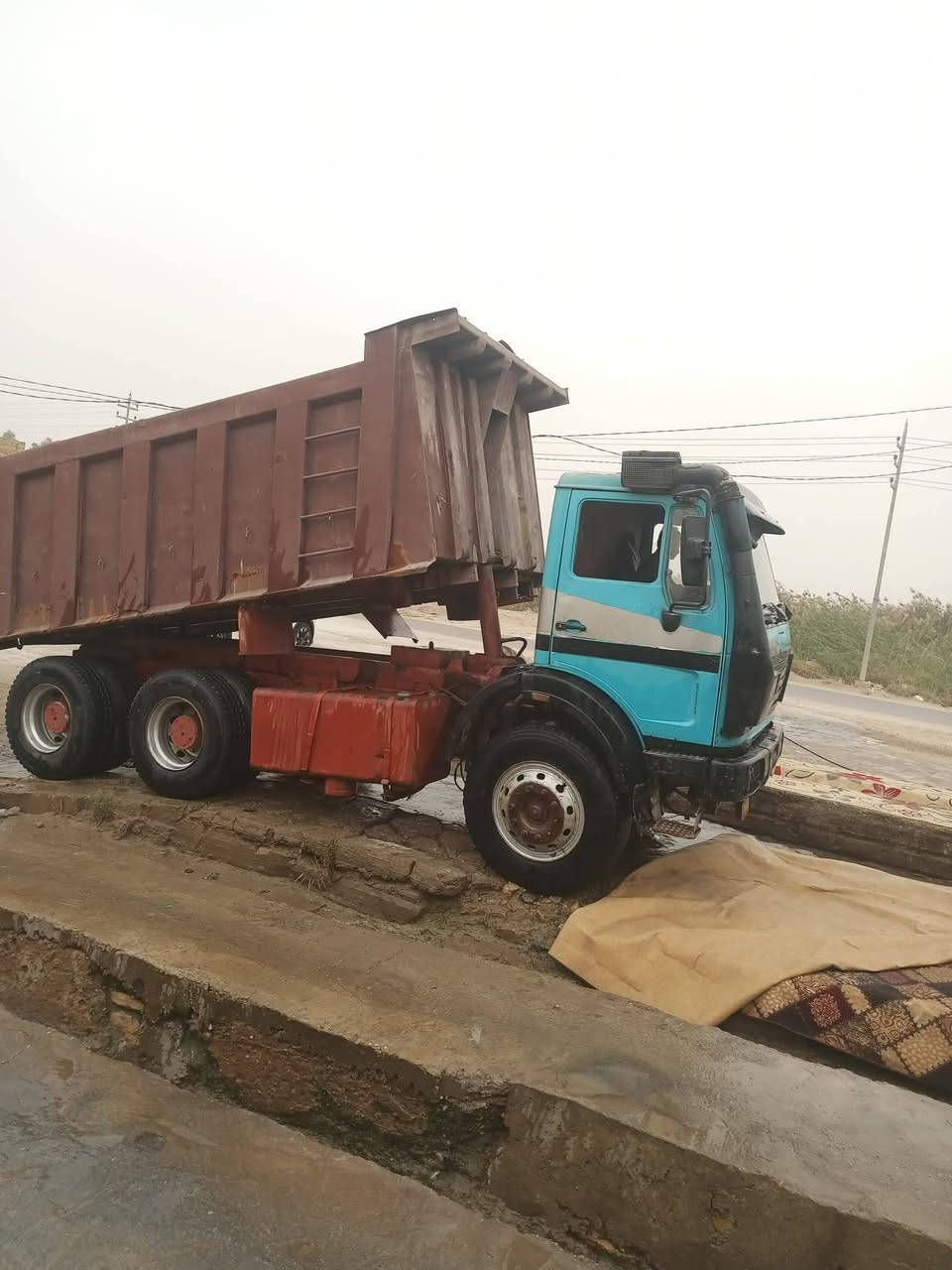 سياره البي موديل 75 مكينه 130 كير 111 مجموعه افيكو شاصي غير مكفول رقم نينوى صدامي بالسنويه راس تريله سعرها 115 وبيها مجال والشاصي غير مكفول وصاحبهه الشرعي عنوانه موصل بعشيقه السياره حالياً موجوده بالديوانيه بالحمزه الشرقي وهذا رقم صاحبها ***********
