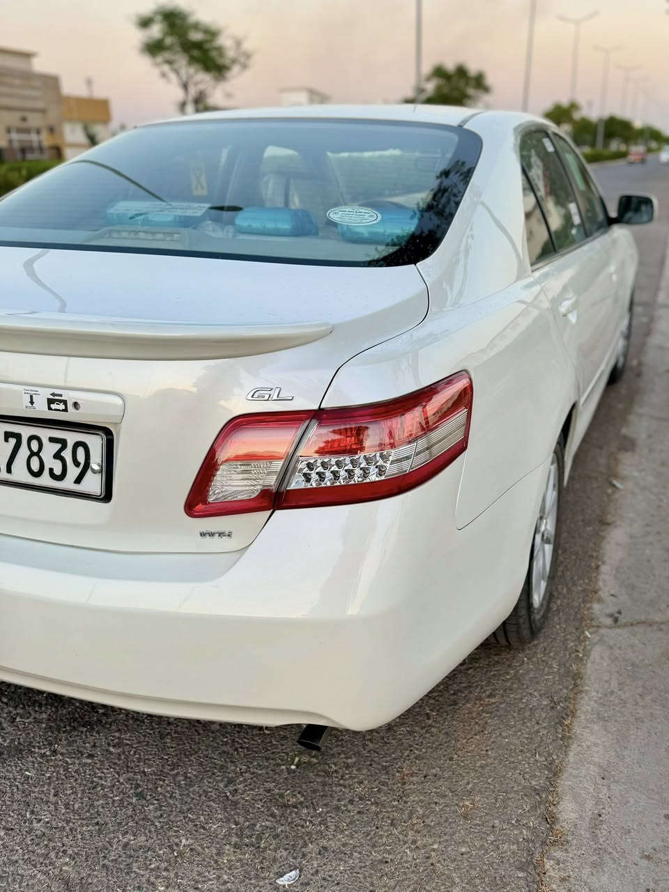 السلام عليكم 
للبيع نقد فقط 
كامري خليجي GL 2011
سنوية بأسمي 2027 
بدون صبغ ومعجون 
ضربة بسيطة من الخلف 
3 مكانات بارد على كد شبر 
تكحيل تاتو اثر تقشير 
محرك لاصرف ولابخار ولاصوت 
صدر امامي خلفي بدون عيب 
ماشية 200 حقيقي
صارلها 3 سنوات يمي استخدام شخصي  
مكان السيارة كركوك 
استفسار اكثر اتصل وتدلل 
*********** 
السعر 132
