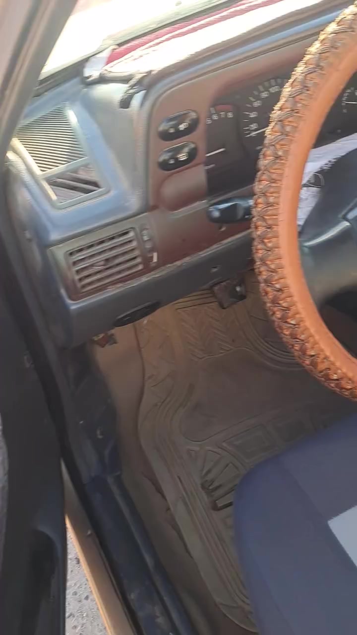 سلام عليكم دايو سلو موديل 1995سنوية 29 كير ومحرك مكفول صدر جديد تخم تاير جديد السعر 34
وبيها مجال حك الجية تصال واتساب ***********
