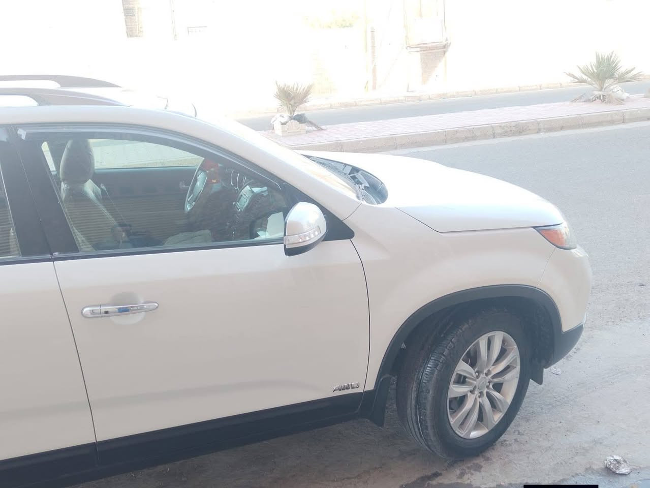 كيا سورنتو موديل2011 6سلندر
مكفوله السياره 
مواصفات 
٧راكب 
ايكو 
حساسات  خلفي 
3قطع تبريد 
مري شفط وترحيب 
كشنات كهربائي  
فوول مواصفات الخليجي 
سياره مكفوله صبغ و  ‏‪0771 206 4372‬‏
سعر ١٤٨ وبيه مجال
