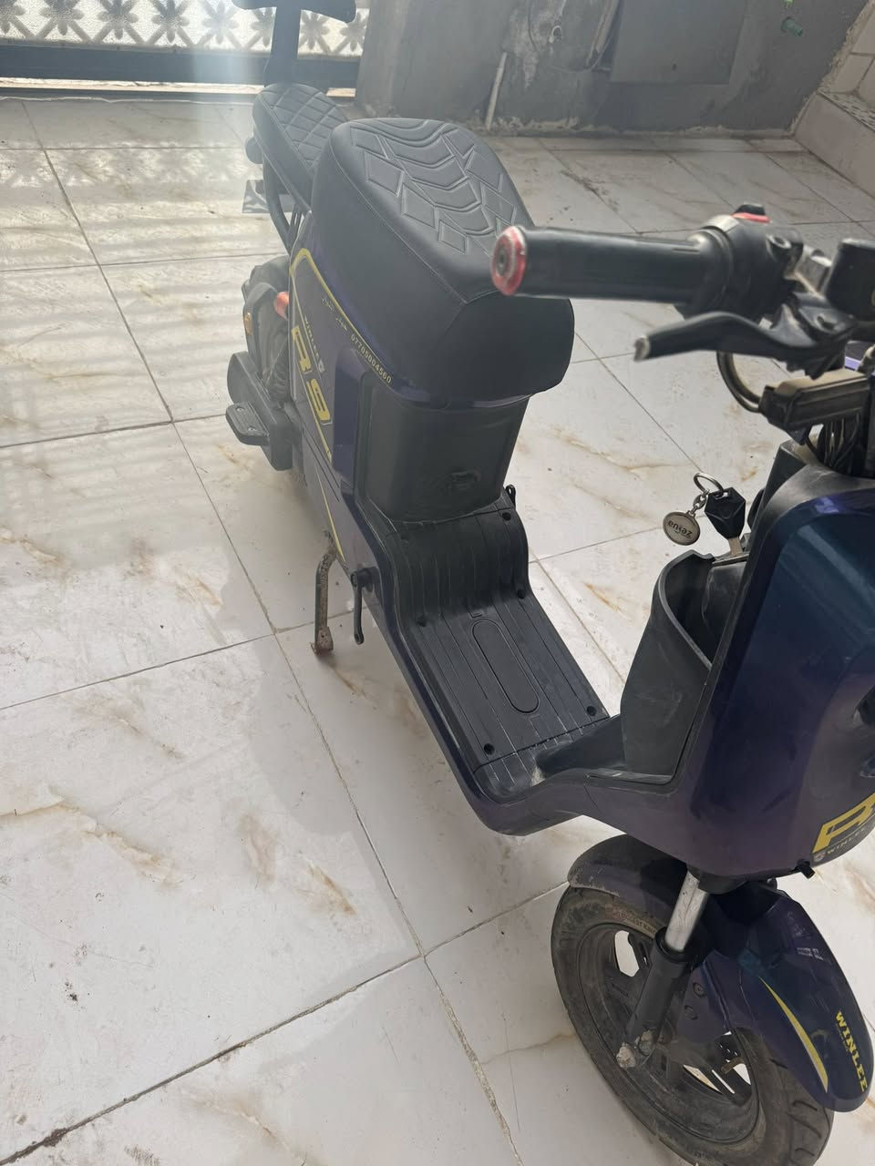 دراجه R9 اخت الجديده بس بطارياتها تعبانه السعر 375 وبيهة مجال ***********
