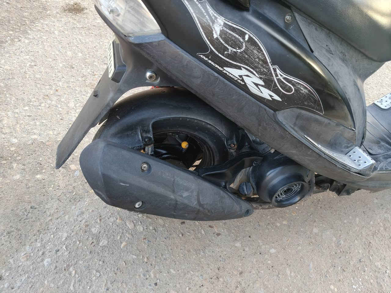 دراجة نضيفه فول كلشي شغال دراجه مفتوحا دراجه ماخذه حاوي قبل فتره مو هواي كلشي بلاد سعرها 725 ماعدي خاص هاذ رقمي *********** شلعه ومعدل
