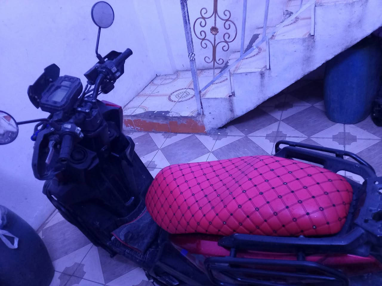 هذا ماطور للبيع السعر مليون 200 نهايتها البريد يخابرني على رقمي ***********
