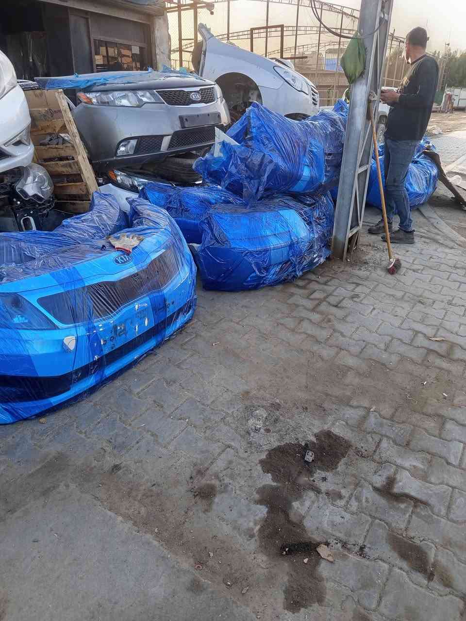 السلام عليكم اليوم توفرت عدنه ارباعه سوناته اوبتما اكسنت ريو النترا شنو بالك موجو وتوصيل موجود كافه المحافضات اذا تحب تستفسر تصل *********** بي واتساب
