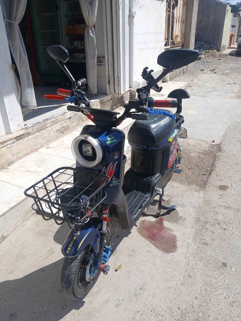 سلام عليكم ماطور شحن نضيف للبيع  R9.السعر  لاتصال عل رقم 
***********
