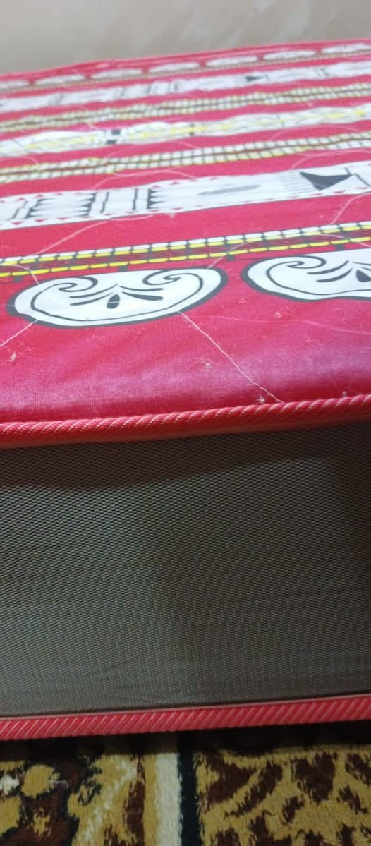 السلام عليكم
دوشك نفرين مستعمله للبيع
الطول مترين
العرض متر و٨٠ سم
الارتفاع ٢٥ سم
المكان الدورة
للاتصال ***********
