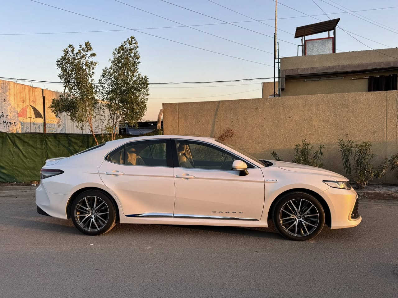 السلام عليكم 

للبيع  كامري عبد اللطيف جميل  GLE 2024
فول فتحة سقف مري كهرباء ومواصفات الكامري معروفه 
ماشيه ٣٣ الف
مكينه ٢٥٠٠ هايبرد
  (مكفوله من الحادث و الضربه والتبديل  والصبغ ) 
فقط بي دي ار سحب كد اصبعين موضح بالصوره اثر طعجه خفيفه  وشخط ناعم  اما غيره السياره مكفوله من كلشي  سنويه جديده مشروع وطني بسمي 
رقم بغداد الجديد
العنوان /بغداد :الدورة/ المهدية الثانية 
السعر ٢٣٥ وبيهه مجال
للاستفسار / ***********
