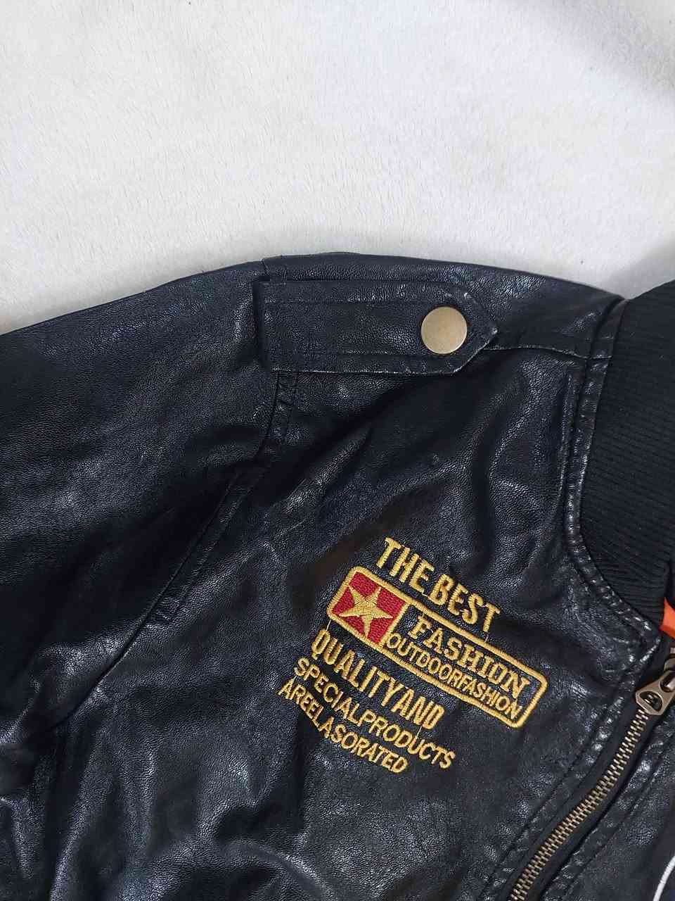 قمصلة كلاسك هارلي شي راقي جديد ماملبوس فقط فطور اثر خزن سعر 35 الف توصيل موجود ***********
